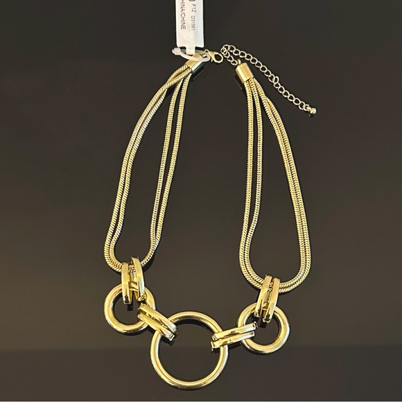 2/$20 ⭐️ NWT Gold Necklace - Picture 1 of 1